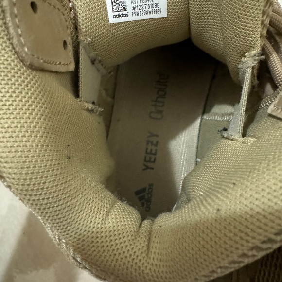 Yeezy boots - Picture 5 of 8